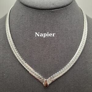 Vintage Napier Rhodium Flat Chain Choker Necklace V Front Signed 17 Inch